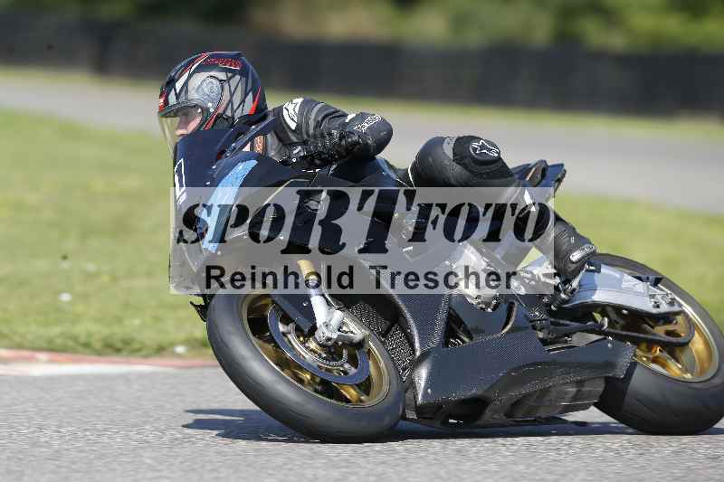 /44 09.08.2025 Plüss Moto Sport ADR/Freies Fahren/1